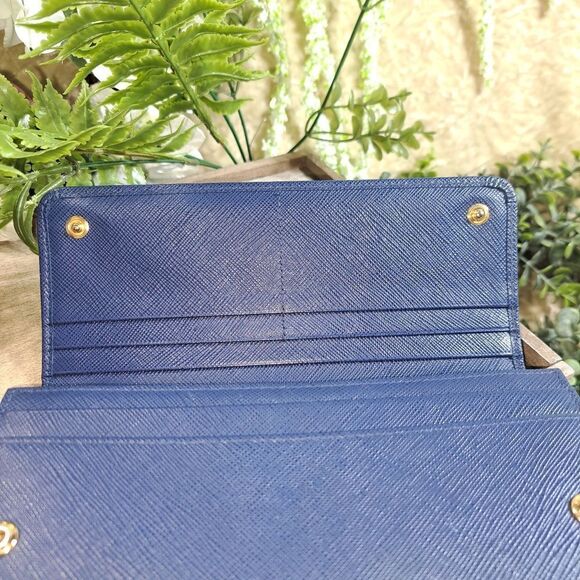 Authentic Prada Long Wallet - Picture 11 of 15